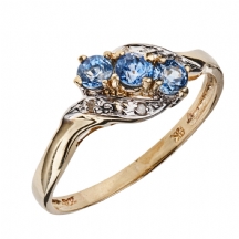 טבעת זהב משובצת אבני ספיר ויהלומים