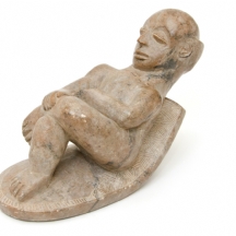 פסל ישן עשוי אבן סבון