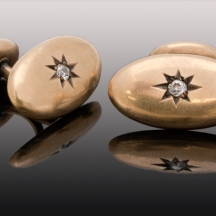 זוג חפתים עשויים זהב משובצים יהלומים   (1914)