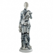 פסל קרמיקה בדמות אישה