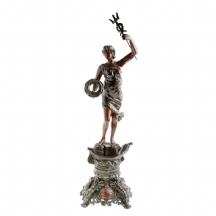 פסל צרפתי עתיק בדמותה של פורטונה