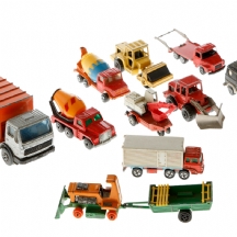 לוט של דגמים ישנים של כלי רכב מיניאטוריים ישנים (צעצוע)