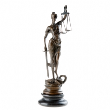 'אלת הצדק', פסל ברונזה