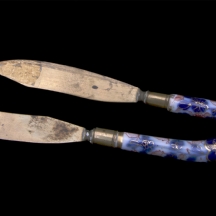 שני סכינים אוסטרים עתיקים מהמאה ה-19