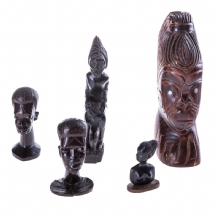 לוט של פסלונים אפריקאים (X5)