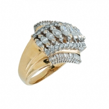טבעת מרשימה משובצת יהלומים