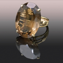 טבעת זהב משובצת סמוקי קוורץ