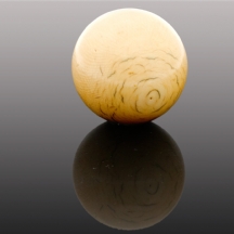 כדור בליארד עתיק עשוי שנהב