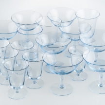 לוט של גביעי זכוכית ישנים