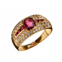 טבעת זהב משובצת יהלומים ואבני רובי