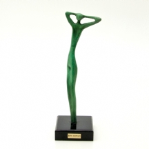 ערום נשי עומדת' - פסל ברונזה של האמן רוני היימן