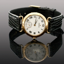 שעון יד לאישה מתוצרת 'MOVADO'