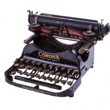 מכונת כתיבה עתיקה מתוצרת 'Corona'