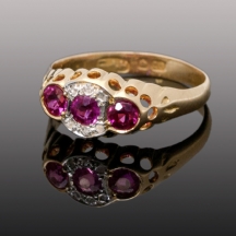 טבעת אנגלית עתיקה (ויקטוריאנית) עשויה זהב צהוב 18
