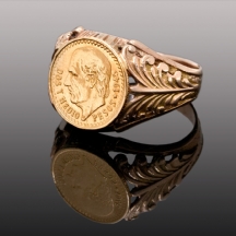 טבעת רוסית ישנה ויפה עשויה זהב צהוב 14 קארט, חתומה.