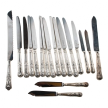 לוט של סכינים אנגליות איכותיות