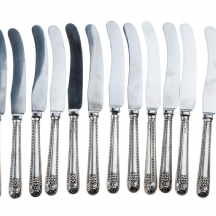 סט של 12 סכינים אנגליות ישנות