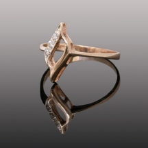 טבעת זהב משובצת אבני זירקון   (1480)
