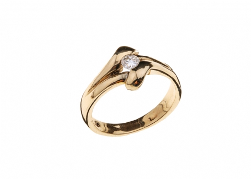טבעת זהב איטלקית משובצת יהלום