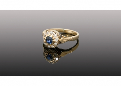 טבעת זהב עתיקה משובצת ספיר ויהלומים   (4994)