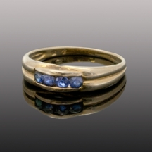 טבעת זהב עתיקה משובצת ספיר   (2673)