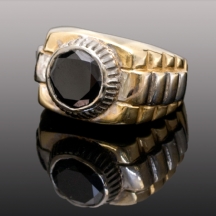 טבעת גבר מאסיבית יהלום שחור במשקל של כ: 5.03 קארט