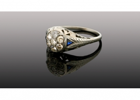 טבעת זהב עתיקה משובצת יהלומים וספירים   (232)