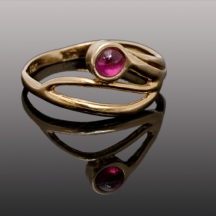 טבעת זהב משובצת רובי   (2662)