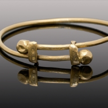 צמיד זהב מצרי עתיק עשוי בעבודת יד
