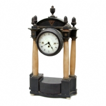 שעון קמין צרפתי עתיק מתקופת נפוליאון הראשון