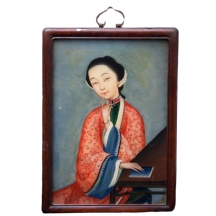 'דמות נערה וספר כחול- ציור סיני עתיק מסוג 'Reverse painting glass