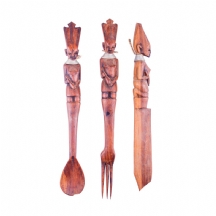 שלושה כלי עץ אפריקאיים