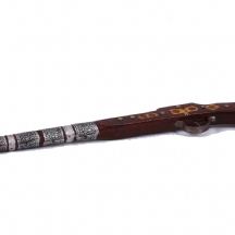 קישוט מרוקאי ישן בצורת רובה עתיק