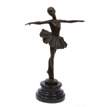 פסל ברונזה בדמות רקדנית בלט צעירה