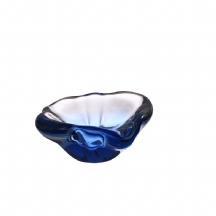 כלי צ'כי ישן ויפה, עשוי זכוכית קובלט כחולה