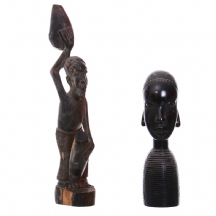 לוט של שני פסלי עץ אפריקאים ישנים