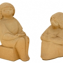 זוג פסלים עשויים יציקת חול