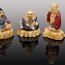 שלושה פסלונים מיניאטורים סיניים