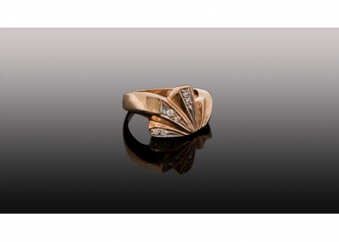 טבעת זהב אדום משובצת ספירים   (2574)