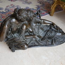 פסל ברונזה צרפתי בדמותן של קלותו ואטרופוס F. Barbedienne