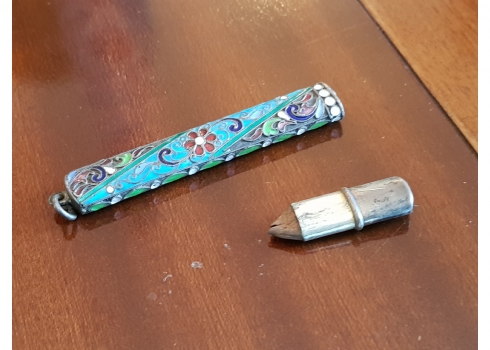 מחזיק כלי כתיבה רוסי עתיק לעיפרון (כולל מה שנותר מהעיפרון המקורי), עשוי כסף