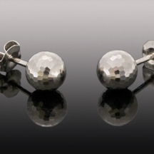 זוג עגילים מפלטינה