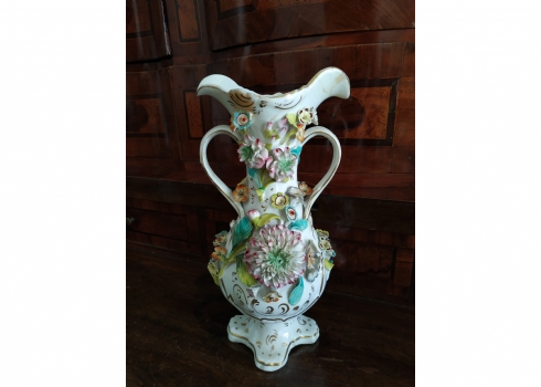 אגרטל פורצלן אנגלי עתיק מסוג: 'Coalbrookdale vase', שיוצר בסביבות שנת 1830-1850