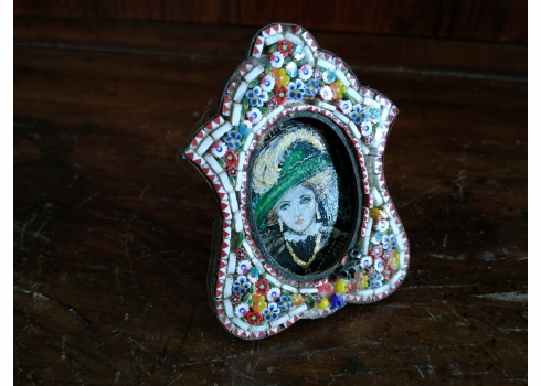 מסגרת מניאטורית לתמונה או צילום, עשויה נחושת ומיקרומוזאיקה