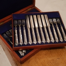 סט סכו"ם אנגלי עתיק ל-24 סועדים מתוצרת: 'Atkin Brothers (Silversmiths) Ltd'