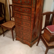 שידת מגירות צרפתית עתיקה ואיכותית מאד, משנת 1860 בקירוב