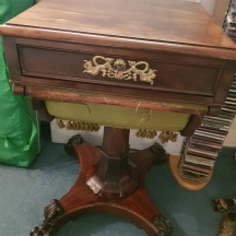 שולחן תפירה (sewing table) צרפתי עתיק, מתקופת נפוליאון הראשון