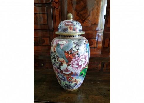 כד קלואזונה (Cloisonne) סיני ישן ואיכותי ומכסה תואם, עשוי מתכת מעוטר באמייל