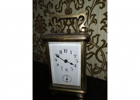 שעון נשיאה עתיק מסוג: 'Carriage Clock'