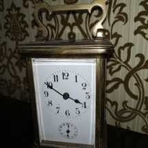 שעון נשיאה עתיק מסוג: 'Carriage Clock'